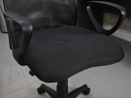 เก้าอี้สำนักงาน รุ่นท๊อปเปอร์ - สีดำ