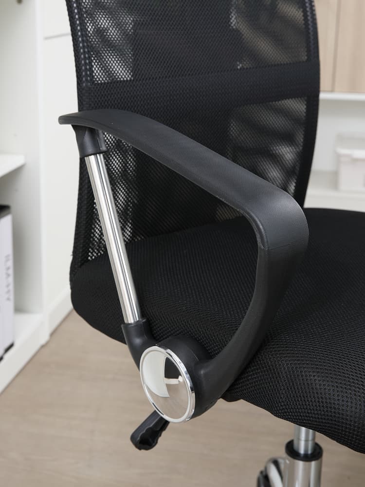 เก้าอี้สำนักงานพนักพิงกลาง รุ่นสเปซแมน - สีดำ