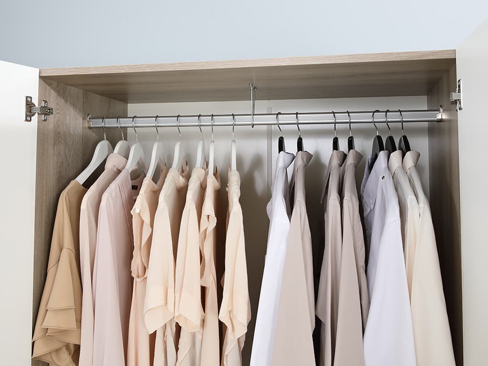 ตู้เสื้อผ้า 2 บานประตู รุ่นวินซ์ - สีธรรมชาติ/ขาว