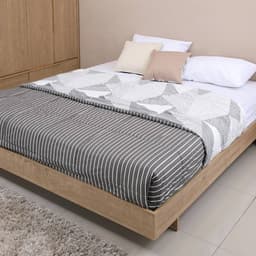 Homehuk เตียงนอน รุ่นโกเบ ขนาด 5 ฟุต - สีบาวาเรี่ยน โอ๊ค